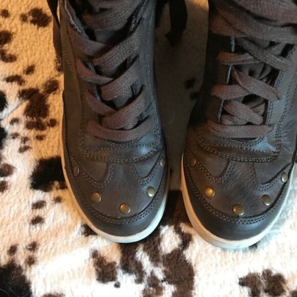 “Sneaker” Shoe Booties - Picture 3 of 6